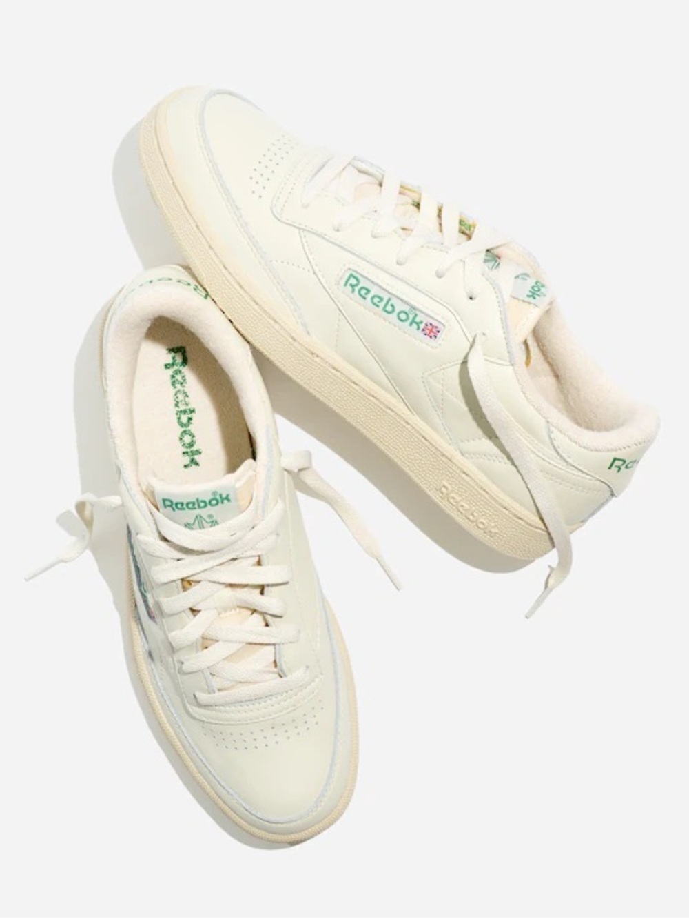 Reebok Club C 85 Vintage Sneakers in Chalk Paperwhite Glen Size 6